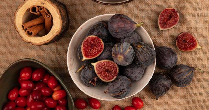 Buah tin merupakan buah yang bagus untuk ibu hamil - freepik/stockking